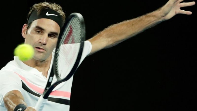 Roger Federer venció a Jack Sock en el 