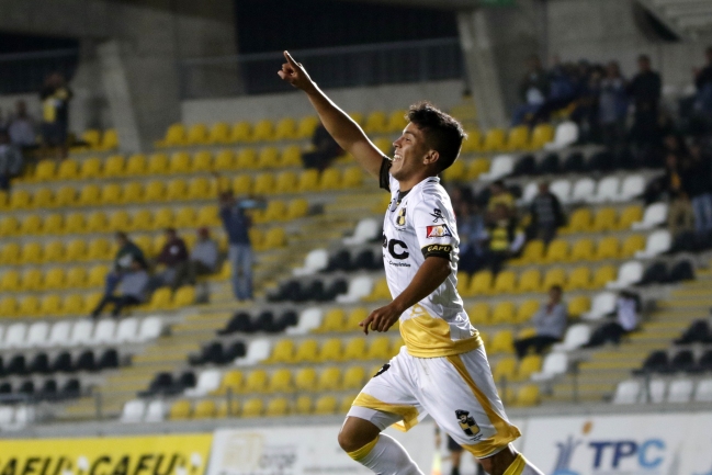 Marco Collao fue el crack de la fecha en la Primera B