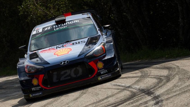 Neuville y Ogier se citan en la tierra, el calor y la altitud de México