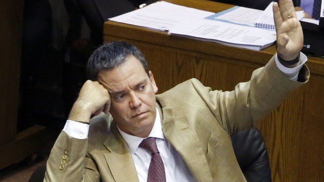 Harboe: Por prudencia, no fue adecuada la designación de ex fiscal Toledo como notario