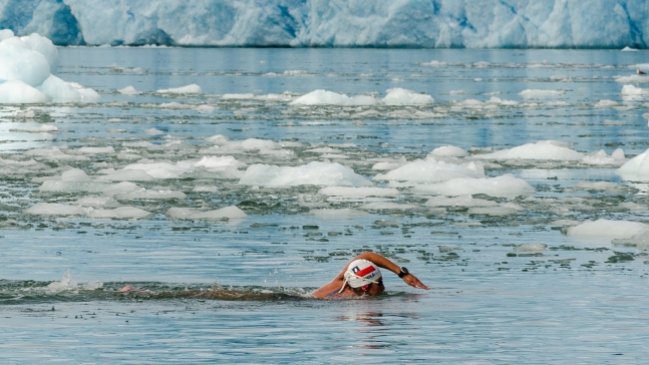 Bárbara Hernández sumó dos preseas en el Mundial de Aguas Gélidas