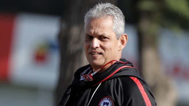 Reinaldo Rueda habla con la prensa en la primera semana de los micro ciclos