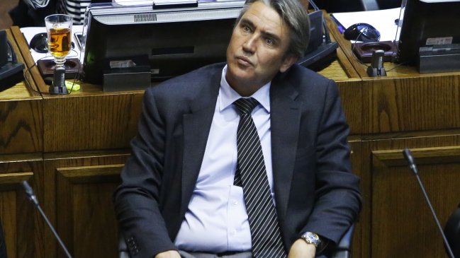 Fulvio Rossi ofrece sus servicios mediante aviso en el diario