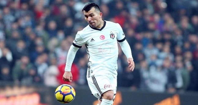 Besiktas logró una ajustada victoria ante Genclerbirgili con Medel en cancha
