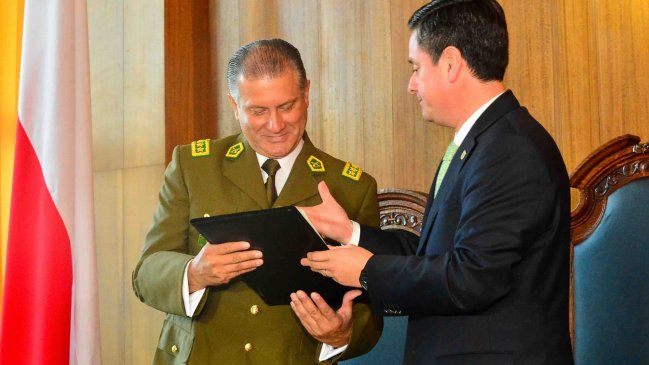 Intendente Jorge Ulloa solidarizó con Villalobos tras su renuncia a Carabineros