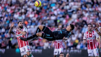 El increíble golazo de chilena de un jugador de Querétaro