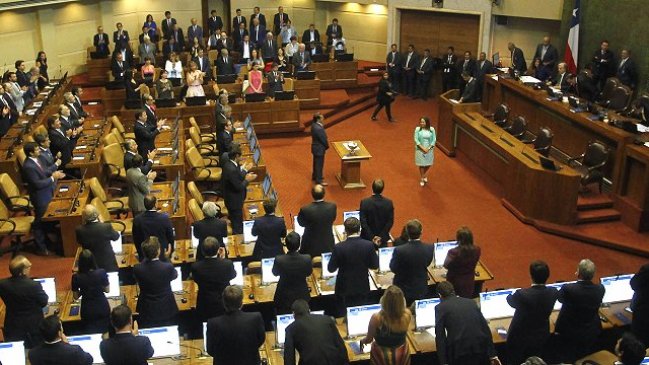 Nueva Mayoría y Frente Amplio debaten sobre su relación bajo el Gobierno de Piñera