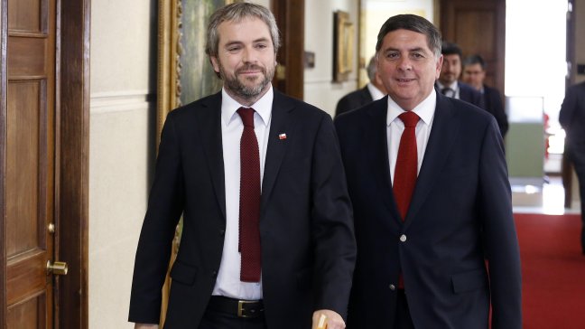 La ajetreada primera jornada del ministro Gonzalo Blumel en el Congreso