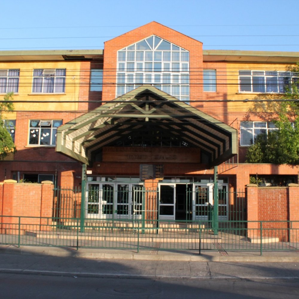 Municipio de Chillán ordena clausura de colegio Darío Salas por no pago de patentes