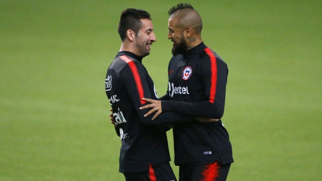 Arturo Vidal trabajó diferenciado en primera práctica de Chile en Suecia