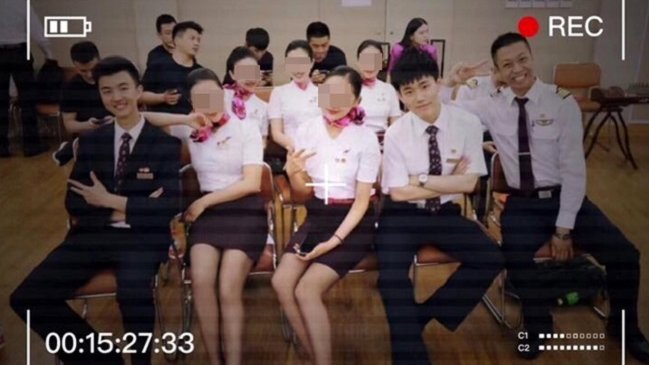 Escándalo provoca en China presunto video sexual de azafatas y pilotos