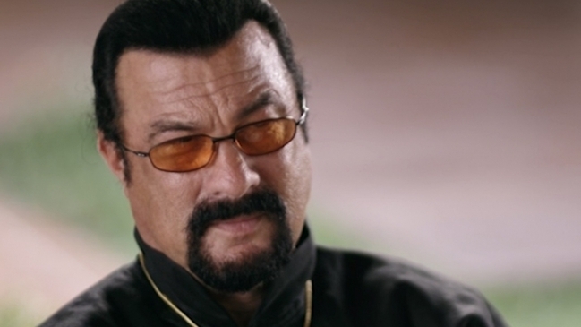 Víctimas de Steven Seagal revelaron detalles del abuso sexual