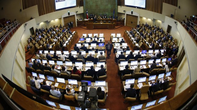 Ejecutivo pondrá urgencia simple a siete proyectos que se tramitan en el Congreso