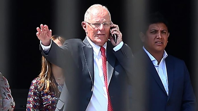 Pedro Pablo Kuczynski amenazó con retirar su renuncia a la presidencia