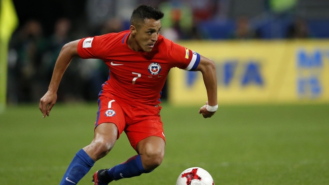 Alexis superó a Claudio Bravo como jugador con más presencias en la Roja