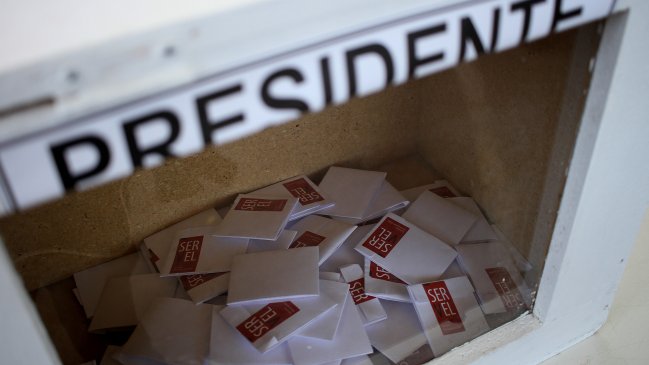 A cuatro meses de su peor noche, las encuestadoras se reinventan y adelantan cambios