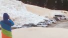 Avalancha de nieve arrasó con automóviles en Rusia