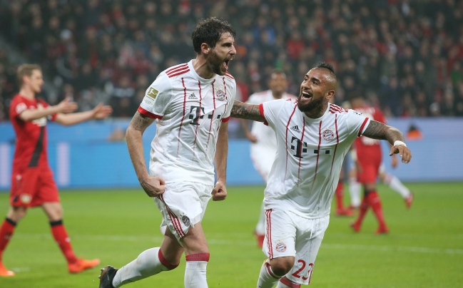 Arturo Vidal se acordó del lesionado Manuel Neuer en su cumpleaños