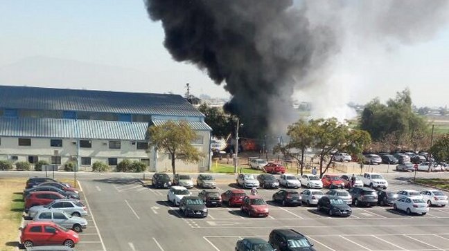 Avioneta cayó en Escuela de Aviación de El Bosque: Dos muertos
