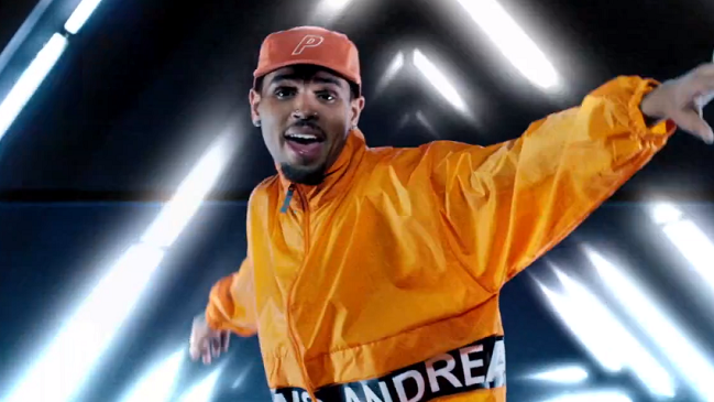 Captan imágenes de Chris Brown maltratando a una mujer