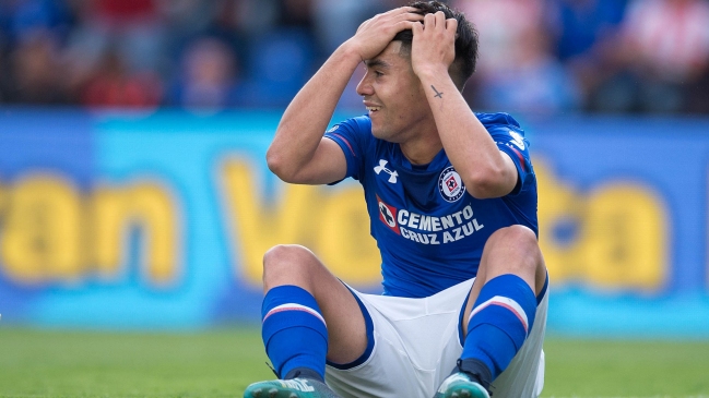 Felipe Mora estará al menos 15 días fuera de las canchas en Cruz Azul