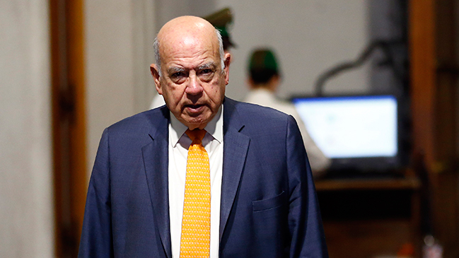 Senador Insulza criticó despidos de 33 funcionarios en gobierno regional de Arica