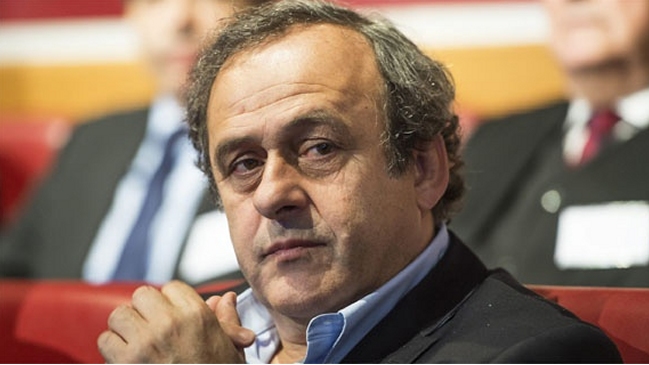 Michel Platini criticó a la FIFA: 