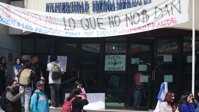 Cambio de Gobierno eleva incertidumbre en alumnos de universidades Arcis e Iberoamericana