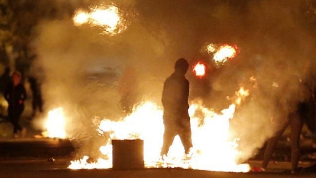 Carabinero herido en Día del Joven Combatiente se encuentra estable