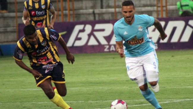Sporting Cristal de Mario Salas derrotó a Sport Rosario y mantuvo el liderato en Perú