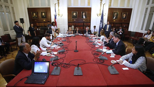 Terminó primera sesión de comisión mixta de Ley de identidad de Género