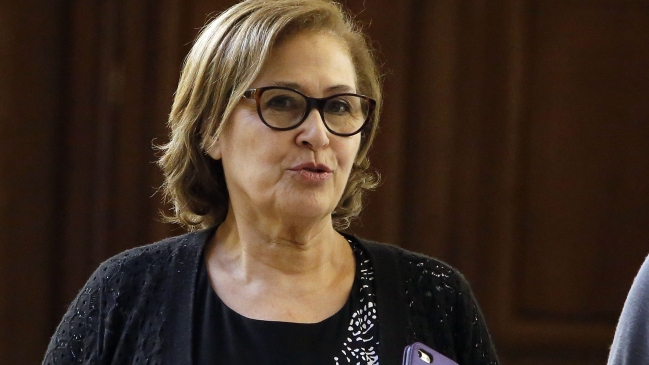 Senadora Muñoz: Gobierno tendrá que resolver diferencias con la UDI en identidad de género