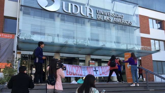 Estudiantes de Universidad de Las Américas protestaron contra Laureate﻿