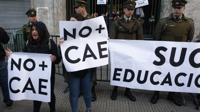 Confech reconoció preocupación por retiro del proyecto para modificar el CAE