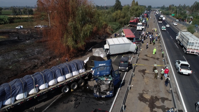 Fiscalía investiga quema de pastizales como causa del accidente múltiple en San Fernando