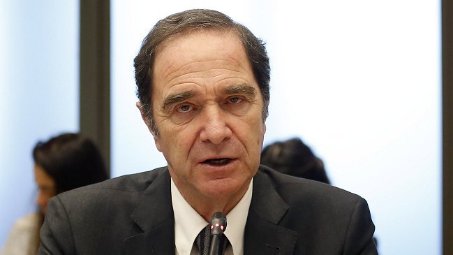 Ministro Hernán Larraín respondió a crítica de RN por falta de coordinación legislativa