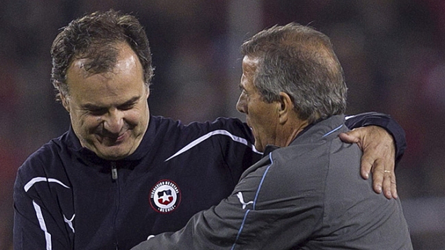 Bielsa contó que ofreció disculpas a Tabárez tras criticar a jugadores de Uruguay