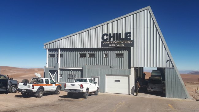 Autoridades sanitarias de Antofagasta fiscalizaron paso fronterizo Hito Cajón