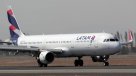 Tripulantes de Latam anuncian huelga total desde el martes 10 de abril