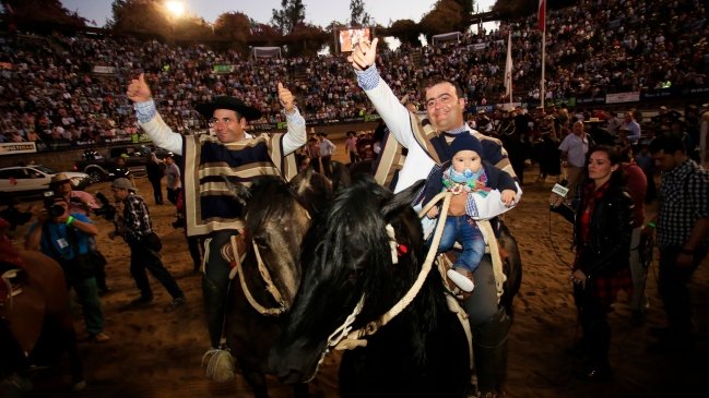 Gustavo Valdebenito y Cristóbal Cortina ganaron el 70° Campeonato Nacional de Rodeo