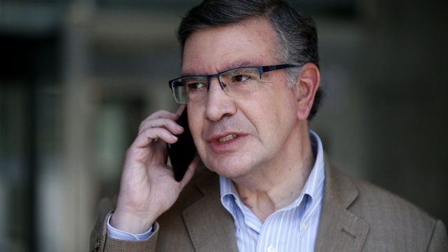 Lavín criticó a Vitacura por cambiar uso de suelo a terreno de Las Condes destinado a casas sociales