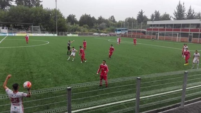 Justicia suspende orden de demolición de polémico estadio de Quillón