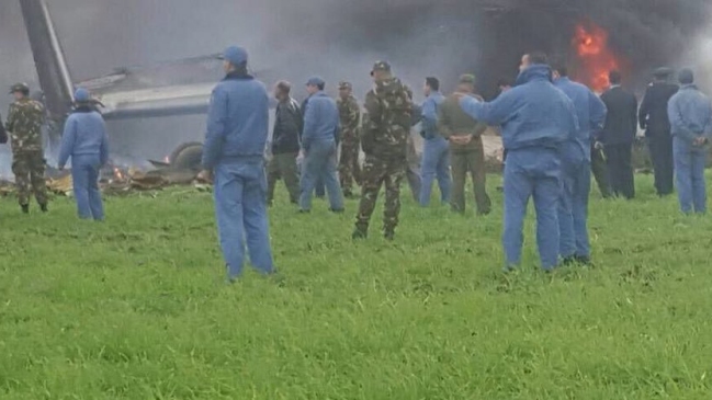 Avión militar se estrelló en Argelia: Hay 257 muertos