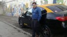 Taxista devolvió billetera con cheques por seis millones de pesos en Santiago