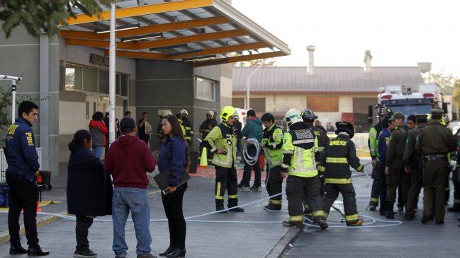 Emergencia por cianuro obligó a evacuar sala de espera de Hospital Barros Luco