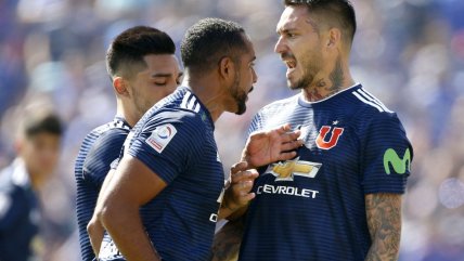 La dura pelea entre Jean Beausejour y Mauricio Pinilla en el Superclásico