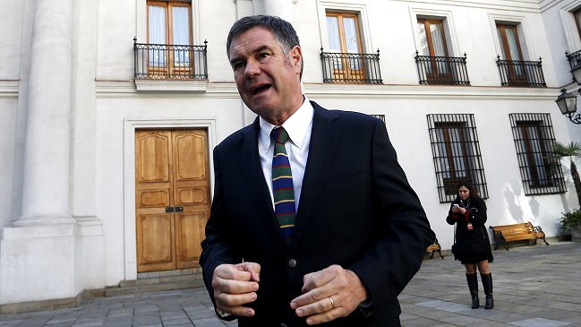 Ossandón por gratuidad para CFT e IP: 