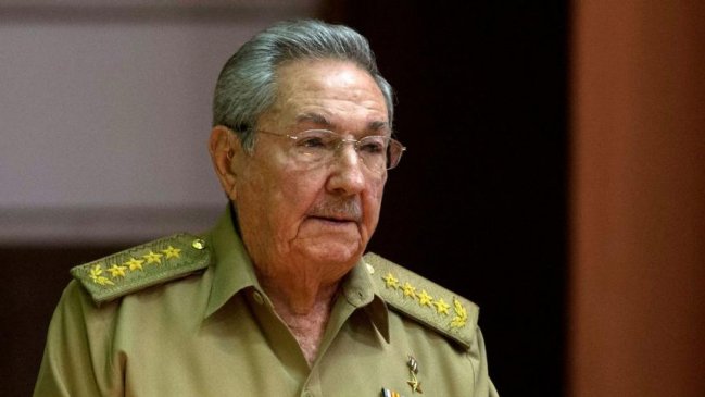  Cuba adelanta inicio del relevo de Raúl Castro  
