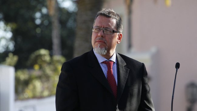 Lagos Weber bajó candidatura por la presidencia del PPD