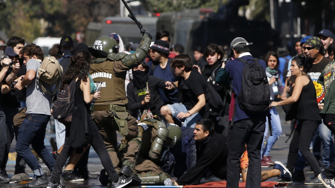 Balance: 180 detenidos dejó la marcha estudiantil en Santiago